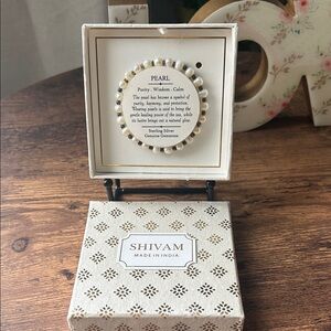 Shivam Silver and Cream Pearl Bracelet